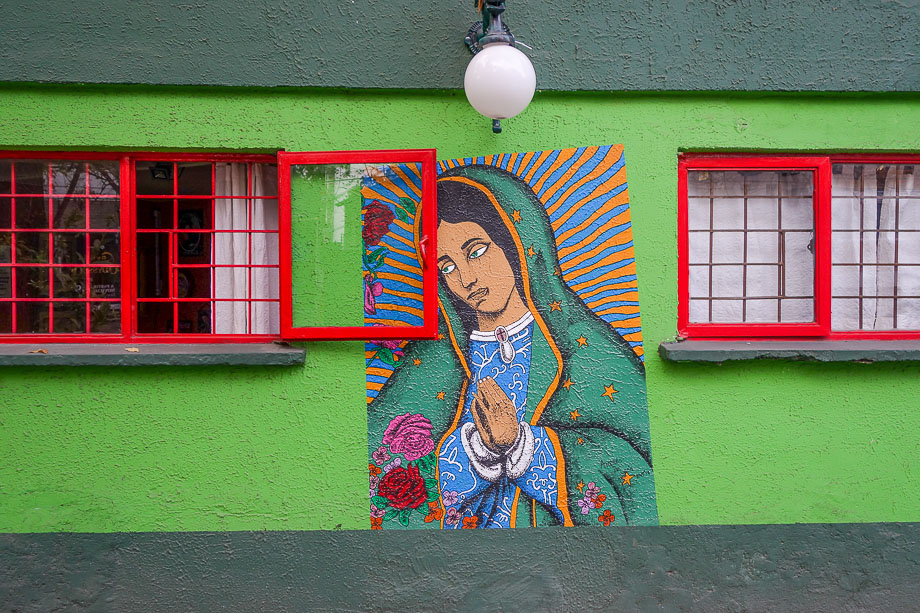 mexico-city-university-coyoacan street art