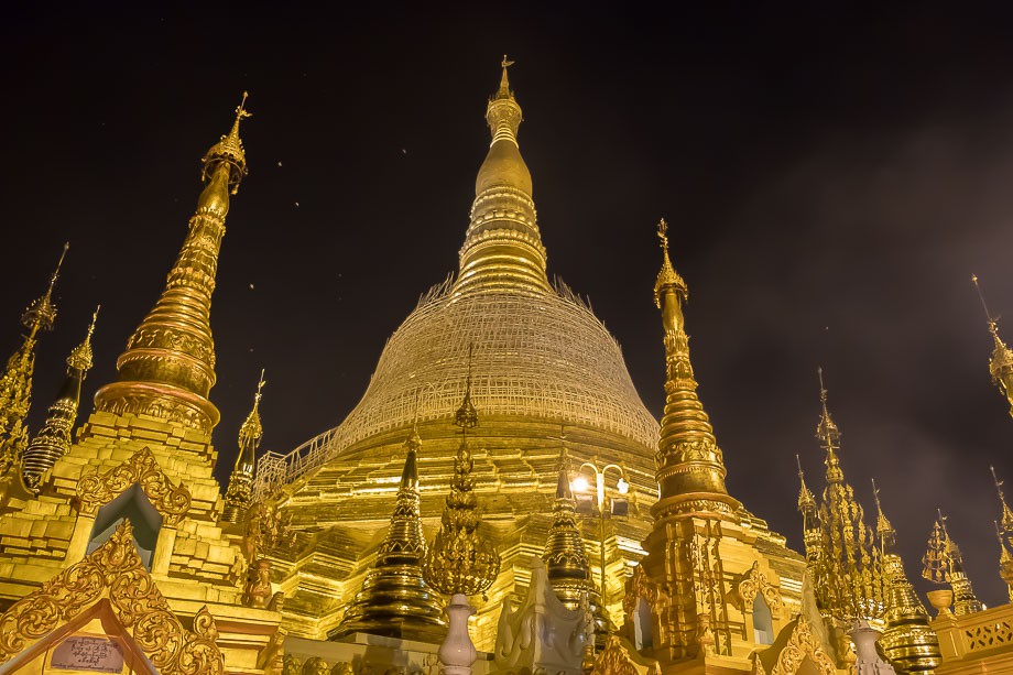 Shwedagon pagoda Yangon